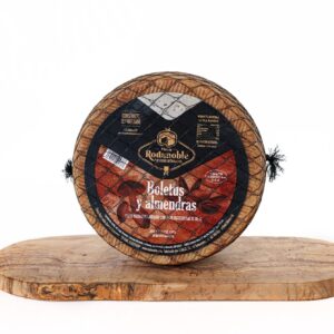 Queso de oveja con Boletus y Almendras